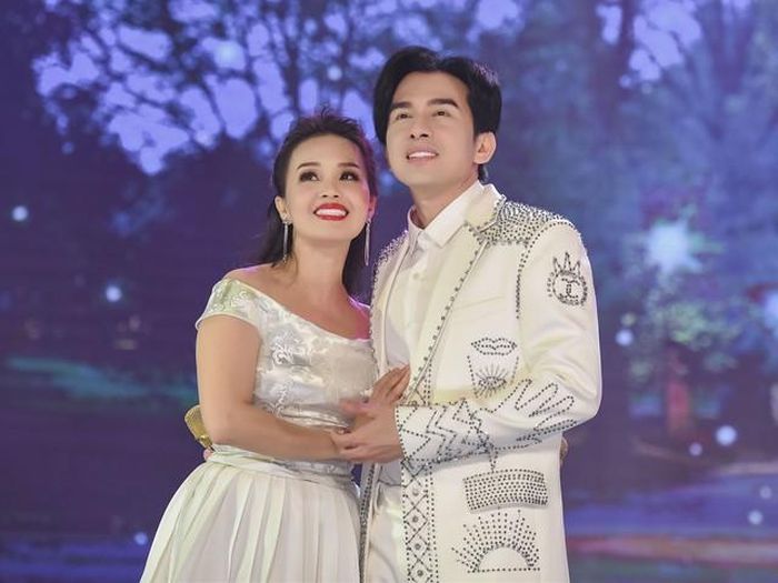 Đan Trường - Cẩm Ly cặp song ca nổi tiếng một thời sắp tái ngộ tại minishow của Đan Trường.