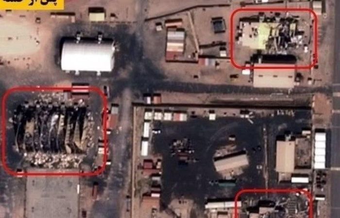 Các lực lượng Iran trước đó cũng nhiều lần tập kích Trung tâm Hỗ trợ Hoạt động Hải quân Bahrain, nơi đặt trụ sở Hạm đội 5 hải quân Mỹ và Bộ Tư lệnh Hải quân Trung tâm.