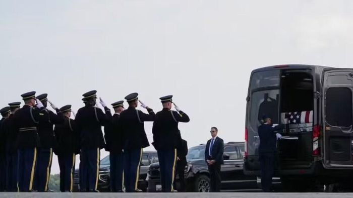 Một quan chức hải quân Mỹ nói với Washington Post rằng toàn bộ thủy thủ bị thương đã trở lại làm nhiệm vụ. Tuy nhiên, quan chức này không cung cấp thêm thông tin về hoàn cảnh hoặc mức độ thương tích.