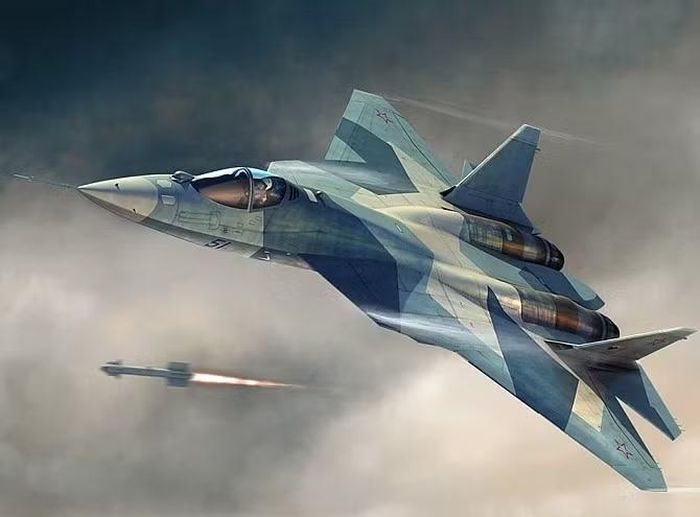 Như Anh hùng nước Nga đã chỉ ra, Không quân Ukraine vận hành máy bay chiến đấu từ các nước NATO, và Su-57 buộc phải thích ứng để đối phó với chúng.
