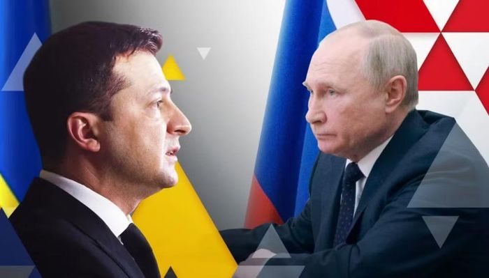 Ông Putin nói các phương án vẫn đang được cân nhắc, nhưng những cuộc tấn công gần đây nhằm vào lãnh thổ Nga sẽ được tính đến khi Moskva quyết định bước đi tiếp theo.