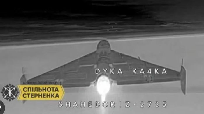 Khi được phóng với số lượng lớn và phối hợp cùng các loại UAV, tên lửa khác nhau, chúng buộc bên phòng thủ phải phân bổ radar, tiêm kích và đạn đánh chặn trong một không gian ngày càng quá tải.