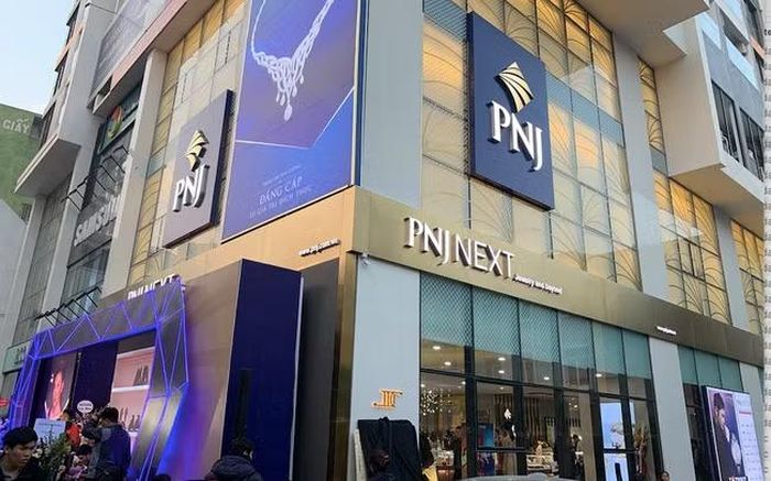 Hoạt động kinh doanh của PNJ diễn biến tiêu cực trong khủng hoảng thị trường kim cương