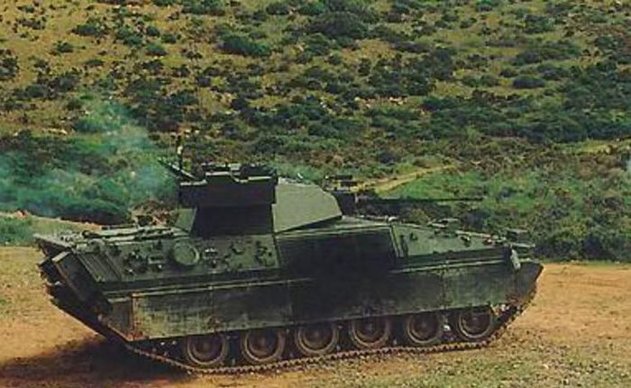 Điểm đáng chú ý nằm ở khả năng chống tăng. Dardo có thể mang 2 tên lửa chống tăng TOW bố trí hai bên tháp pháo.