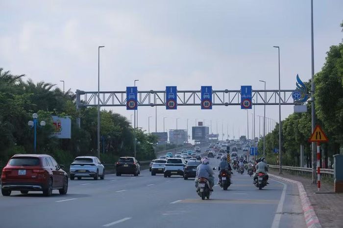 Làn 1 cầu Nhật Tân chỉ được lưu thông 80km/h từ 27/9
