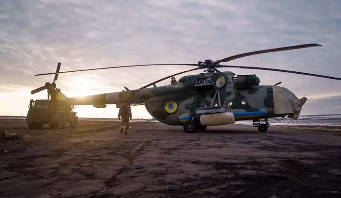 Nói cách khác, trực thăng không biến mất khỏi chiến trường Ukraine. Chúng đang phải tìm một vị trí mới trong chiến tranh thời đại UAV.