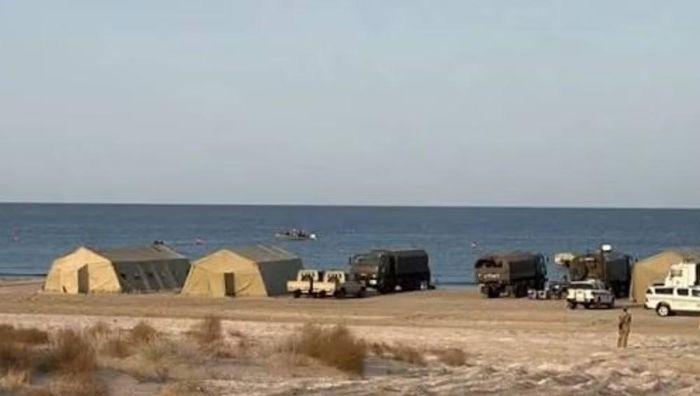 Bộ Quốc phòng Kazakhstan ngày 25/9 thông báo, đã tìm thấy thi thể của 2 quân nhân còn lại, nâng tổng số người thiệt mạng lên 14. 3 người sống sót đã được đưa vào bờ.