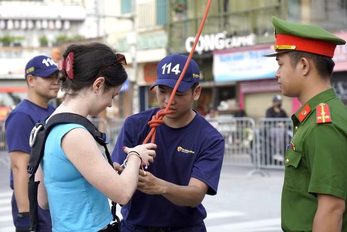 Sự kiện còn thu hút du khách quốc tế ghé thăm, trải nghiệm
