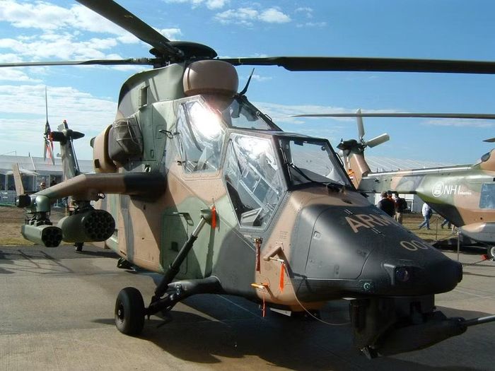 Australia chọn trực thăng Eurocopter Tiger để đáp ứng các yêu cầu của Dự án AIR 87, Canberra ký hợp đồng chính thức trị giá 1,1 tỷ AUD (thời giá năm 2001) vào ngày 14/8/2001 để mua máy bay và hợp đồng hỗ trợ trọn vòng đời trị giá 397 triệu AUD.