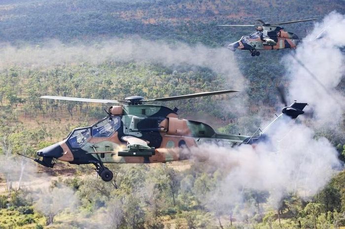 Trước những vướng mắc về việc duy trì hệ số kỹ thuật đảm bảo khả năng sẵn sàng trực chiến của phi đội trực thăng và chi phí vận hành cao hơn dự kiến, Canberra bắt đầu tìm kiếm sản phẩm thay thế.