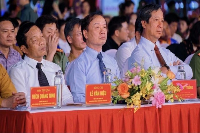 Ông Phạm Tất Thắng, Uỷ viên TW Đảng, Phó Bí thư Đảng ủy MTTQ dự lễ khai hội. 