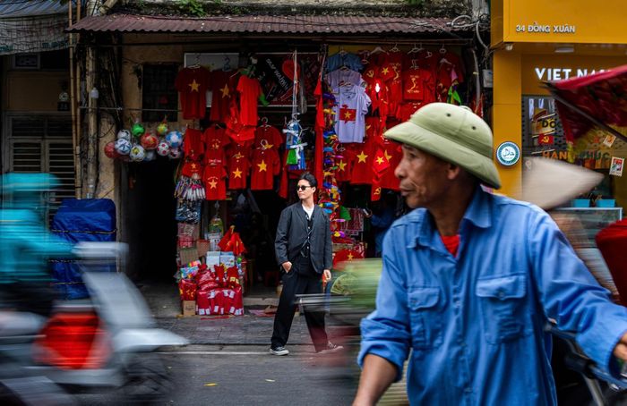 Duy Đào cho biết gắn bó sâu sắc với các nhân vật lịch sử và văn hoá Việt Nam. Ảnh: Việt Linh.