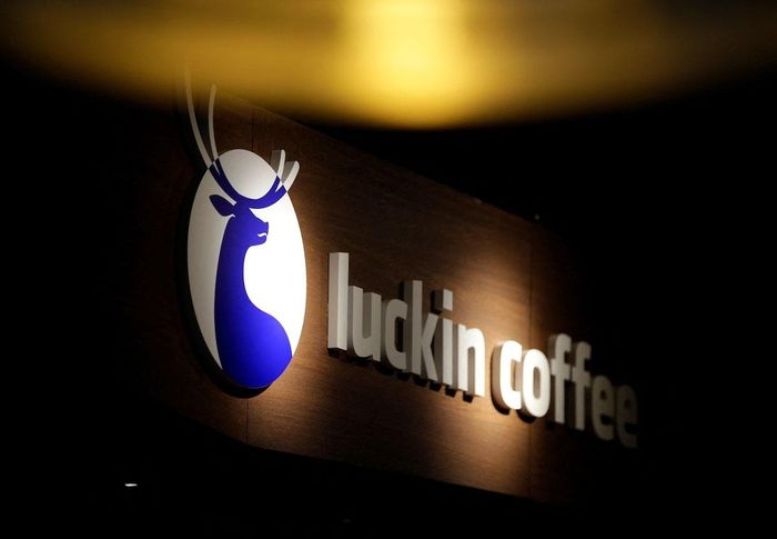  Dù đã có mặt ở Mỹ, các chuỗi cửa hàng Trung Quốc như Luckin Coffee, vẫn có số lượng khiêm tốn. Ảnh minh họa: Reuters.