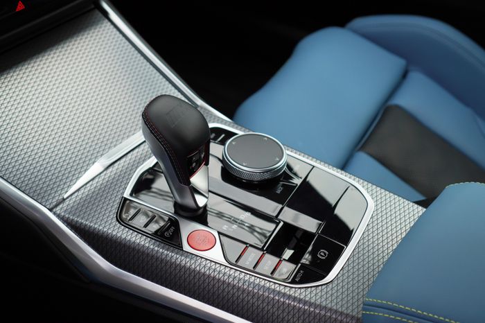 Yên ngựa ốp trang trí nội thất sợi Carbon M.