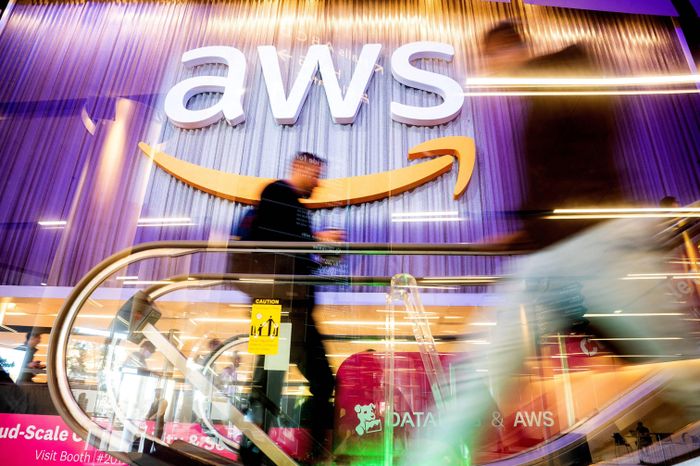  Amazon từng đối mặt với làn sóng nghỉ việc vì ban hành chính sách bắt buộc nhân viên trở lại văn phòng 5 ngày/tuần từ tháng 1/2025. Ảnh: Noah Berger/AWS/Reuters. 
