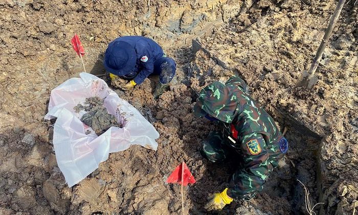 Dự kiến tháng 11 năm nay sẽ sơ kết “Chiến dịch 500 ngày đêm tìm kiếm, quy tập và xác định danh tính hài cốt liệt sĩ”. Ảnh: T.T