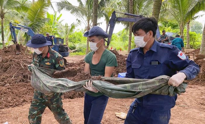Tính đến ngày 24.9, Đồng Tháp đã tìm kiếm, quy tập được 226 bộ hài cốt liệt sĩ. Ảnh: T.T