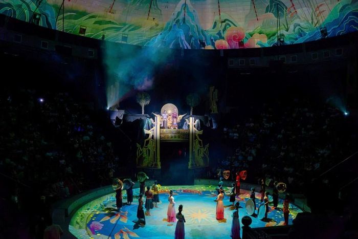 Vở kịch xiếc “Sơn Thần - Thủy Quái” ứng dụng công nghệ 3D mapping, biến rạp xiếc thành không gian trình diễn giàu trải nghiệm, mở rộng cách khán giả tiếp cận nghệ thuật