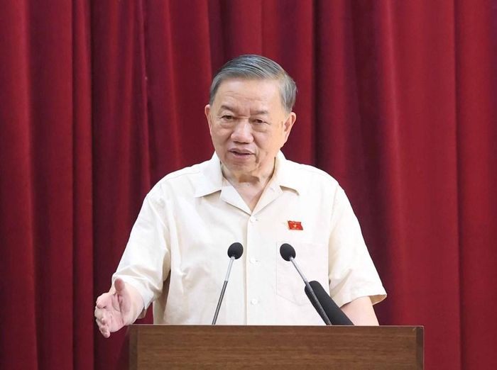 Tổng Bí thư, Chủ tịch nước Tô Lâm nhấn mạnh, Hà Nội phải hiện đại hơn mà không mất đi hồn cốt; phát triển mạnh mẽ hơn nhưng phải giữ được những giá trị lịch sử, văn hóa và cảnh quan đã làm nên bản sắc riêng có của Thủ đô. Ảnh: TTXVN