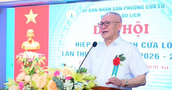 Ông Nguyễn Mạnh Thản - Phó Chủ tịch Hiệp hội Du lịch Việt Nam, Chủ tịch Hiệp hội Du lịch Hà Nội phát biểu tại Đại hội