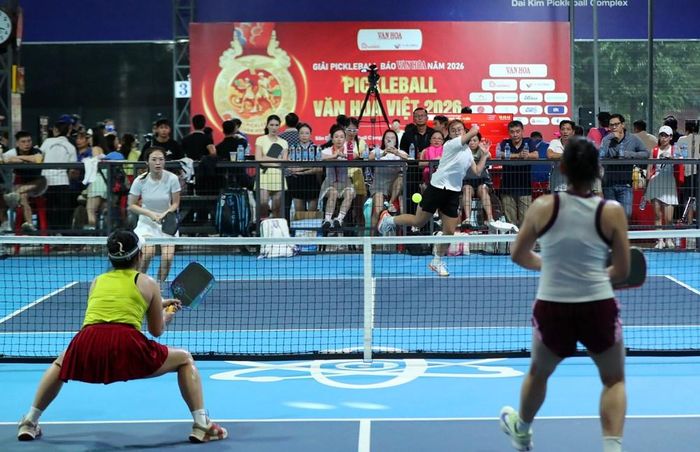 Trận chung kết nội dung đôi nữ ở hạng mục Giải Phong trào