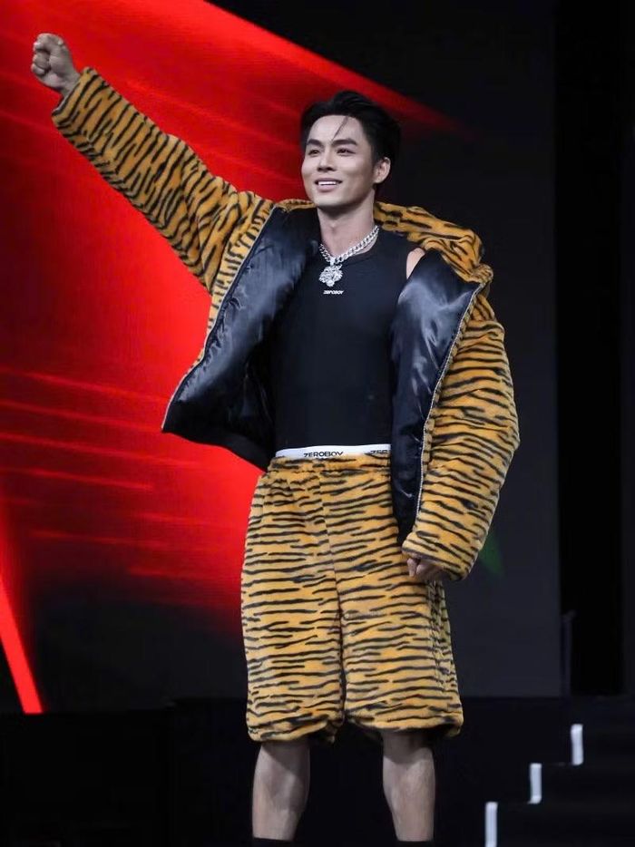 Thành tích tại Mister International 2026 ghi nhận những nỗ lực không ngừng của Nguyễn Vũ Linh trong suốt hành trình tham dự cuộc thi. (Ảnh: KHÁNH ĐỖ)