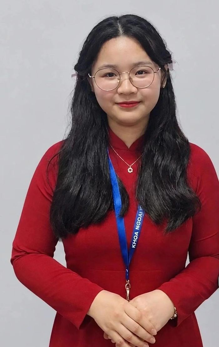 Hoàng Phạm Thanh Trúc tốt nghiệp Xuất sắc ngành Ngôn ngữ Anh (Ảnh: NVCC).