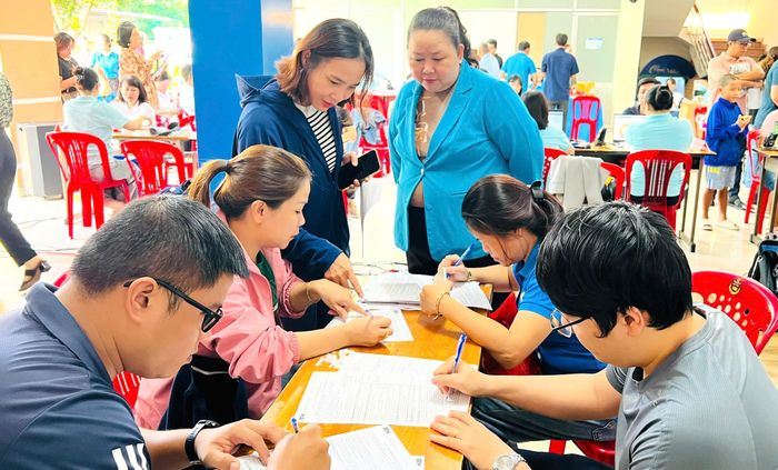  Chương trình “Chia sẻ giọt máu hồng” năm 2026 thu hút đông đảo công đoàn viên, người lao động tham gia 