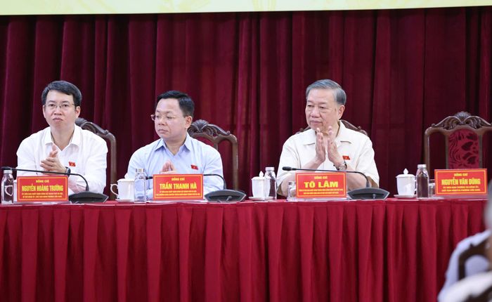  Tổng Bí thư, Chủ tịch nước Tô Lâm và các ĐBQH TP Hà Nội dự hội nghị tiếp xúc cử tri. Ảnh: QUANG PHÚC 