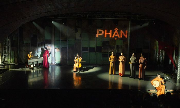  Các nghệ sĩ trình diễn trong tác phẩm "Phận" 