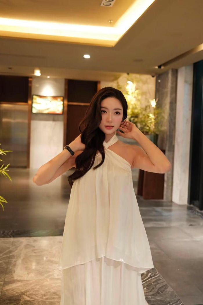 Sau thành công của vai diễn, Ngọc Huyền dần có sự thay đổi về hình ảnh. Những bộ ảnh mới của cô thường nhận được nhiều lời khen nhờ nhan sắc ngày càng rạng rỡ, vóc dáng cân đối cùng phong cách thời trang ngày càng đa dạng. Ảnh: FB Nguyễn Ngọc Huyền