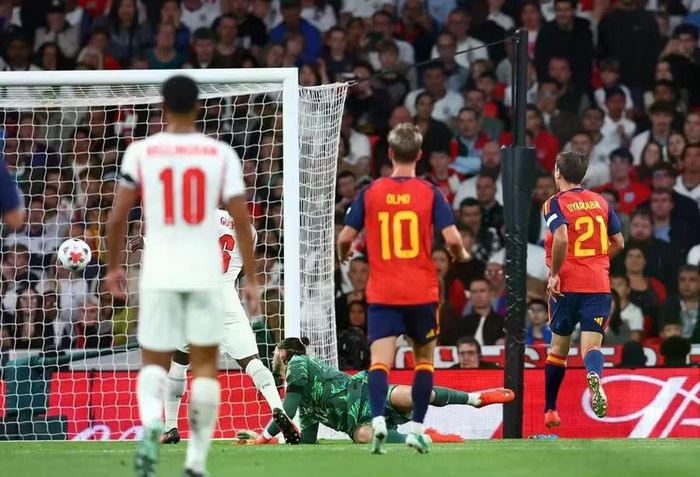 Tiền đạo Mikel Oyarzabal một lần nữa gieo sầu cho tuyển Anh khi ghi bàn quyết định, giúp Tây Ban Nha ngược dòng thắng 3-2 tại Wembley. Ảnh: Alamy.