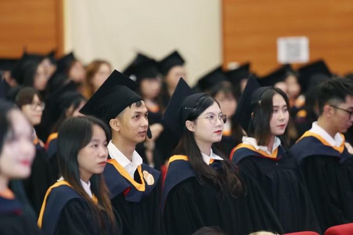 Sinh viên Học viện Ngân hàng trong lễ tốt nghiệp. Ảnh: NTCC.