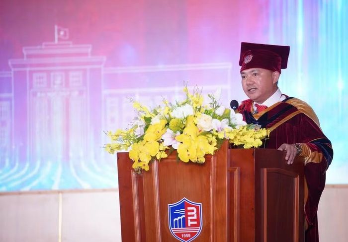 PGS.TS Đỗ Văn Quang - Phó Hiệu trưởng Trường Đại học Thủy lợi, Giám đốc Phân hiệu tại TP Hồ Chí Minh phát biểu tại buổi lễ.