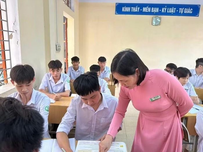 Giờ học tại Trung tâm Giáo dục thường xuyên - Ngoại ngữ, Tin học Hải Dương (TP Hải Phòng)