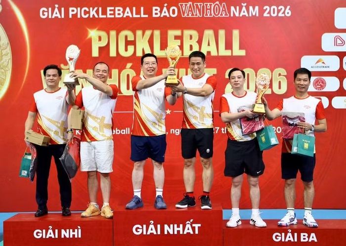 Trao giải hạng mục Lãnh đạo tại Giải Pickleball Báo Văn Hóa - “Pickleball Văn hóa Việt 2026”.