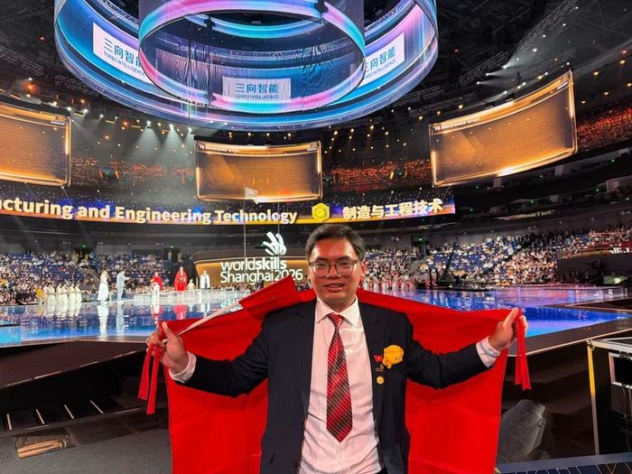 Đỗ Văn Đức - thí sinh nghề Tiện CNC giành Huy chương kỹ năng nghề Xuất sắc.