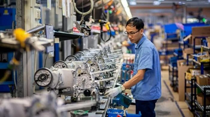 Theo Nghị quyết số 10-NQ/TW (ngày 8/6/2026) của Bộ Chính trị về phát triển kinh tế có vốn đầu tư nước ngoài, doanh nghiệp được đặt ở vị trí trung tâm trong sự phát triển mới của Việt Nam. (Nguồn: VnEconomy)