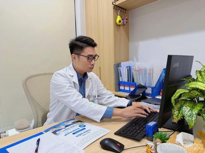 Bác sĩ cho hay, một người tự tin, thích được công nhận hoặc đôi khi cư xử ích kỷ chưa thể vì thế mà được xem là mắc NPD.