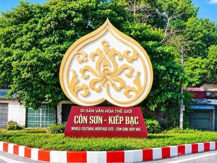Bộ nhận diện thương hiệu di sản thế giới Quần thể di tích và danh thắng Yên Tử - Vĩnh Nghiêm - Côn Sơn, Kiếp Bạc.