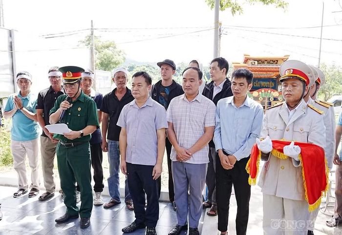 Người thân, chính quyền địa phương, cán bộ Trung tâm Điều dưỡng thương binh Nghệ An tiễn biệt thương binh Võ Ngọc Ánh: Kim Long
