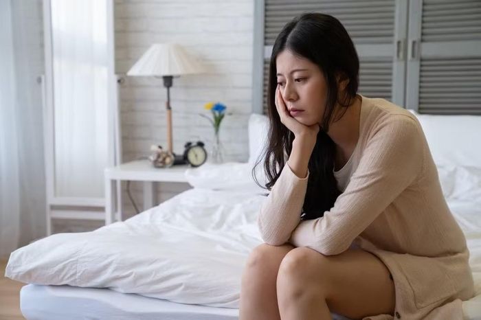 "Thế hệ trẻ treo tường" không chỉ gặp khó khăn về tài chính, mà còn gặp vấn đề về sức khỏe tinh thần. Ảnh: Shutterstock