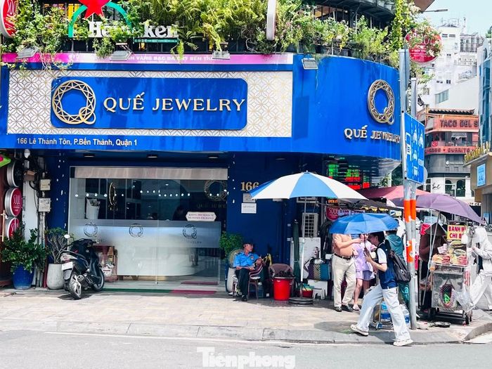 Quế Jewelry sau thời gian tạm ngưng hoạt động cũng đã mở cửa đón khách.