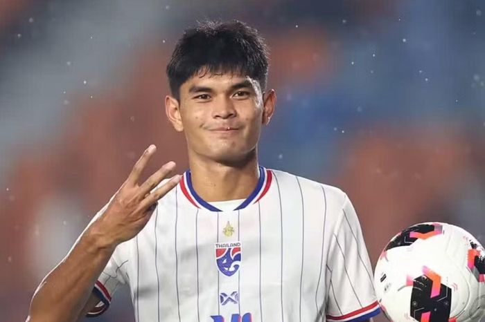 Teerasak tự tin Thái Lan sẽ vào chung kết FIFA ASEAN Cup.