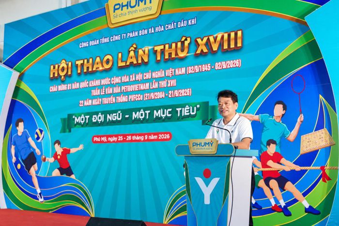 Ông Tống Xuân Phong - Chủ tịch Công đoàn PVFCCo-Phú Mỹ phát biểu tại Lễ bế mạc.
