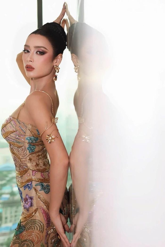 Emoura Phạm được đánh giá là một trong những "ngựa chiến" hàng đầu của Việt Nam thi nhan sắc.