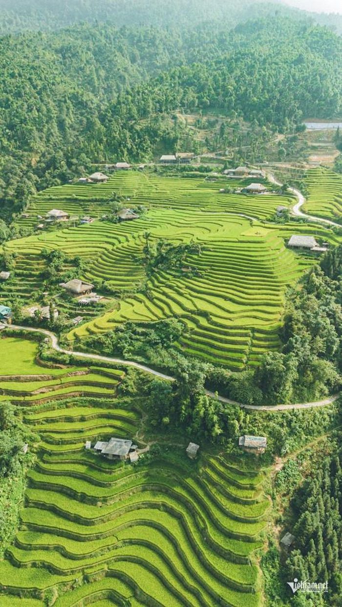 Những năm qua, người dân địa phương đã biết tận dụng lợi thế về cảnh quan thiên nhiên và những tiềm năng sẵn có để phát triển du lịch. Cùng với việc đón du khách đến tham quan, trải nghiệm, người dân thôn Xà Phìn ngày càng chủ động quảng bá cảnh đẹp, đời sống và những nét văn hóa đặc trưng của quê hương trên các nền tảng mạng xã hội như Facebook, Zalo, TikTok...