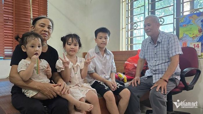 Hiện tại 3 đứa trẻ đang được ông bà nội nuôi dưỡng và chăm sóc