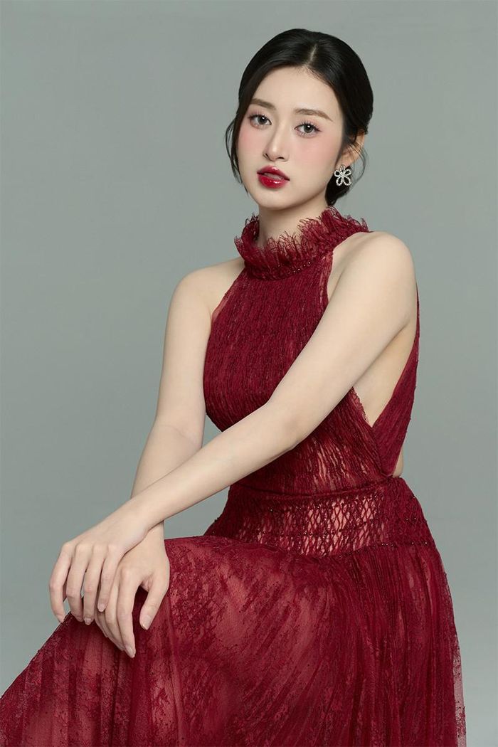 Hoa hậu Ngô Thị Trâm Anh