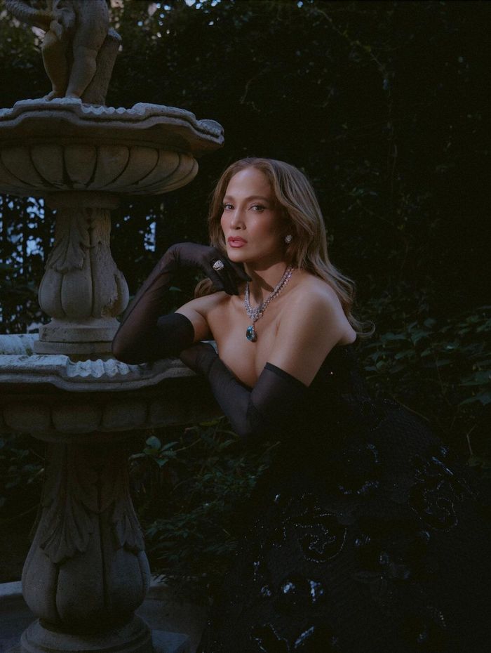 Jennifer Lopez diện đồ D&G dự sự kiện. Ảnh: IGNV 